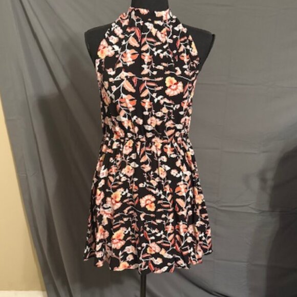 MINKPINK Floral Tunic Size L - Picture 1 of 3